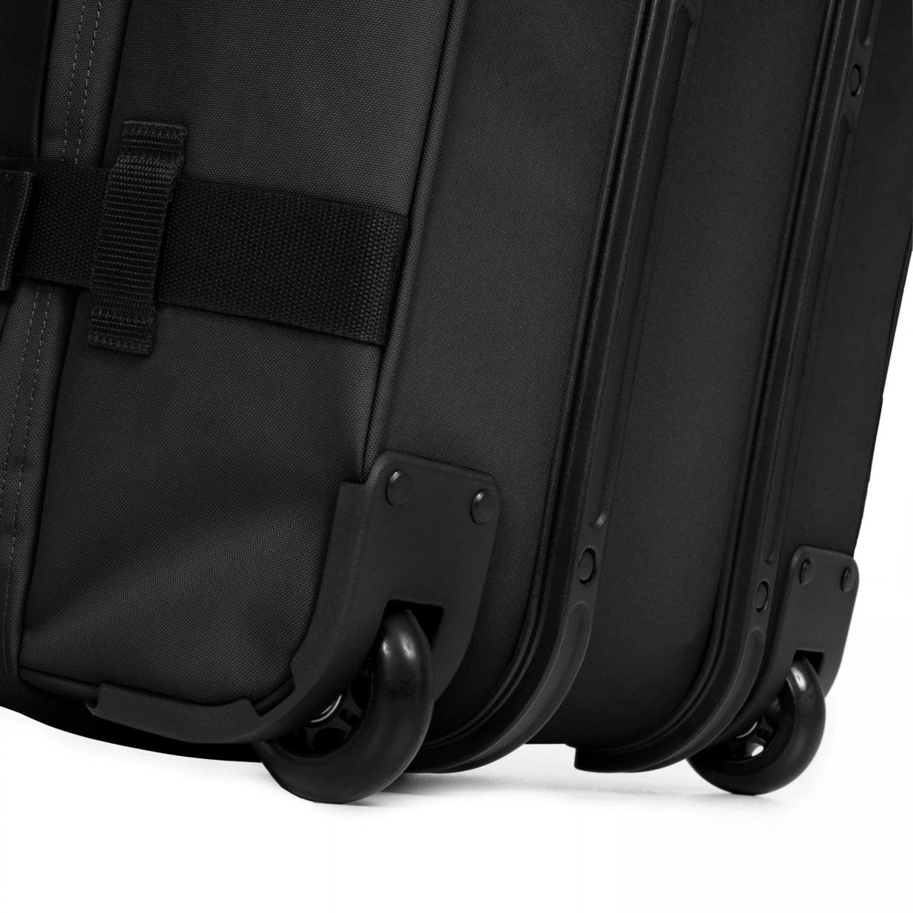 Eastpak Transit'R M Wheeled Duffle - 67cm 4 Eastpak Transit'R M Wheeled Duffle - 67cm - Image 4